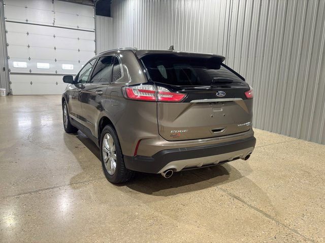 Used 2019 Ford Edge Titanium w/ Cold Weather Package image 3