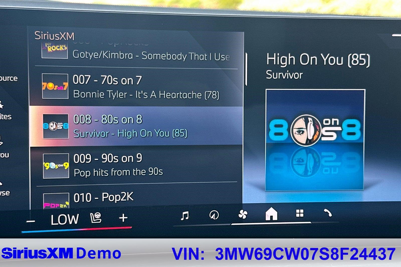 Used 2025 BMW 330i Sedan w/ Convenience Package image 39