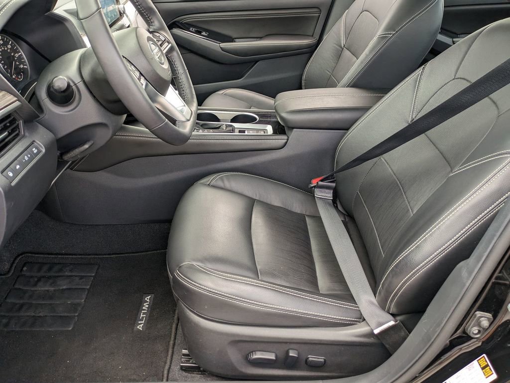 Used 2021 Nissan Altima 2.5 SR w/ SR Premium Package image 15