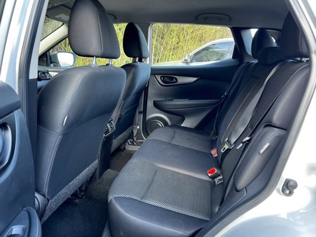 Used 2021 Nissan Rogue Sport S image 17