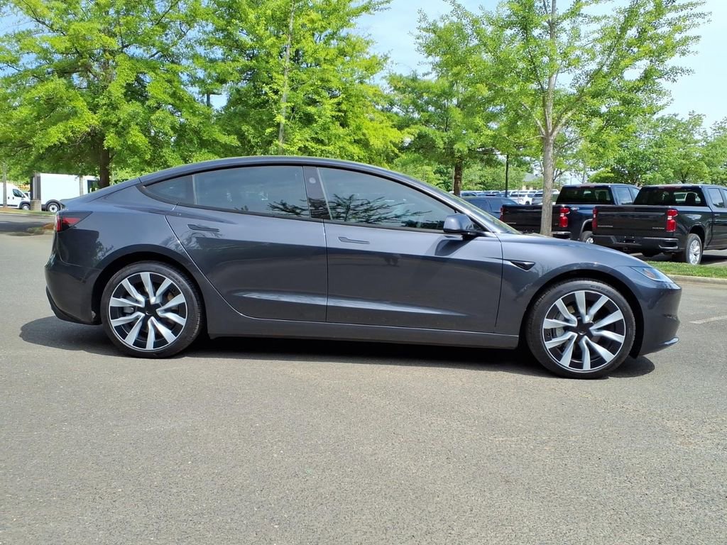 Used 2025 Tesla Model 3 Long Range RWD image 35