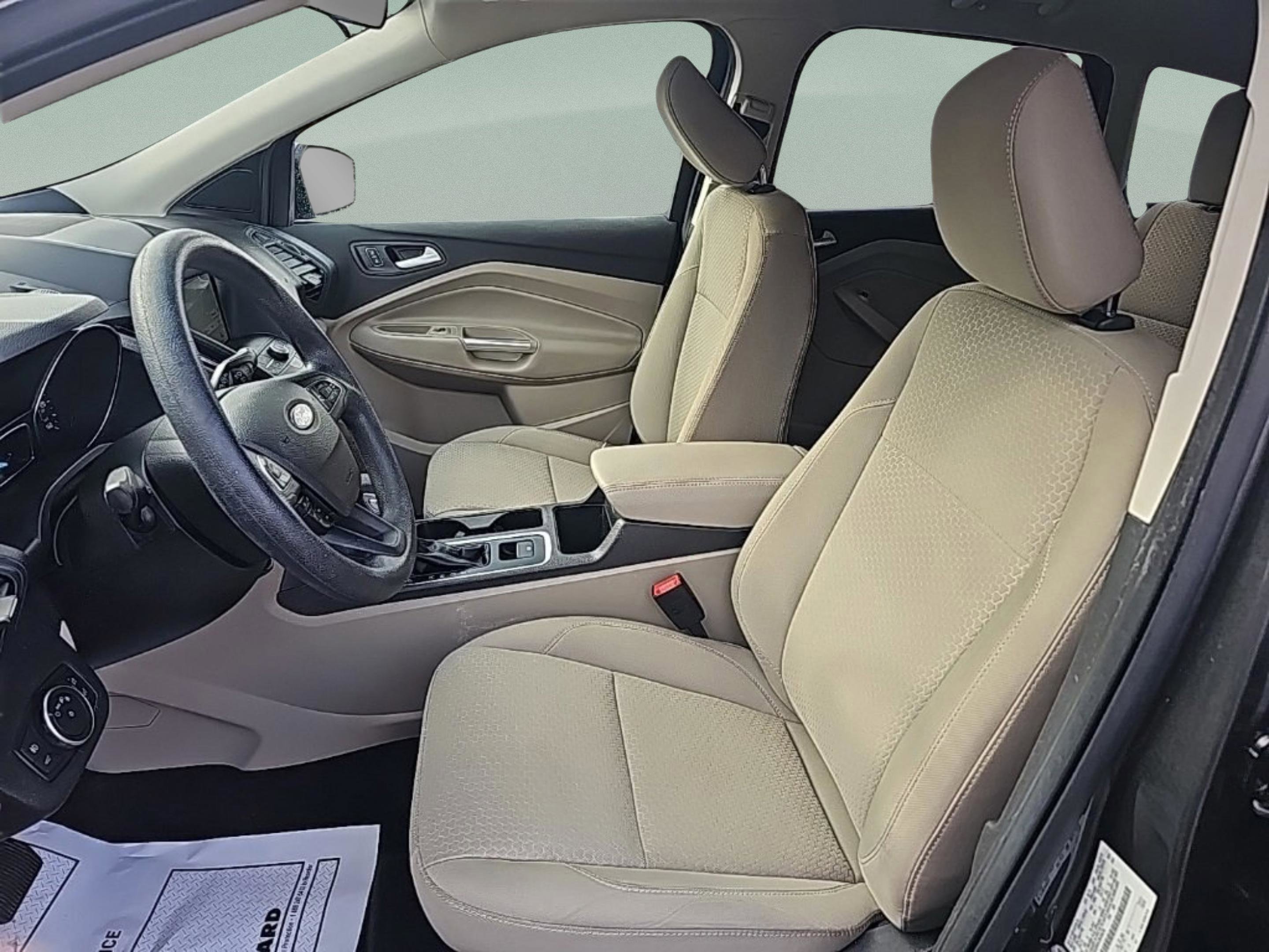 Used 2019 Ford Escape SE image 18