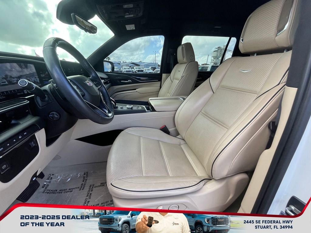 Used 2023 Cadillac Escalade ESV Premium Luxury image 10