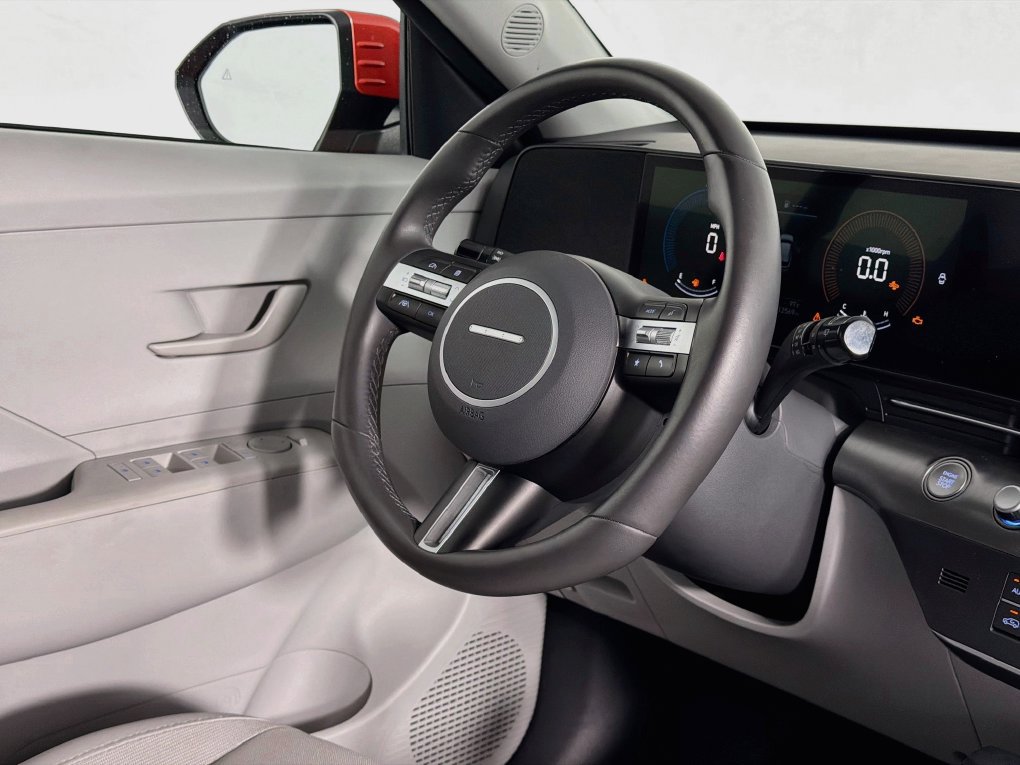 Used 2024 Hyundai Kona SEL FWD image 37