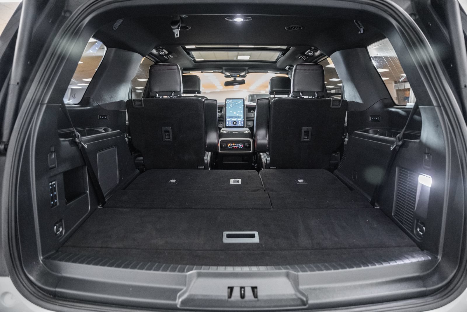 Certified 2024 Ford Expedition Limited AWD/4WD image 9