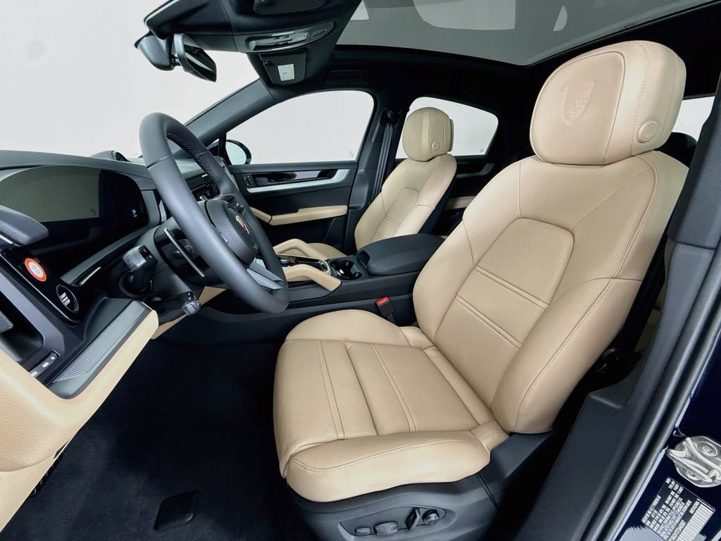 New 2026 Porsche Cayenne Coupe AWD/4WD image 5
