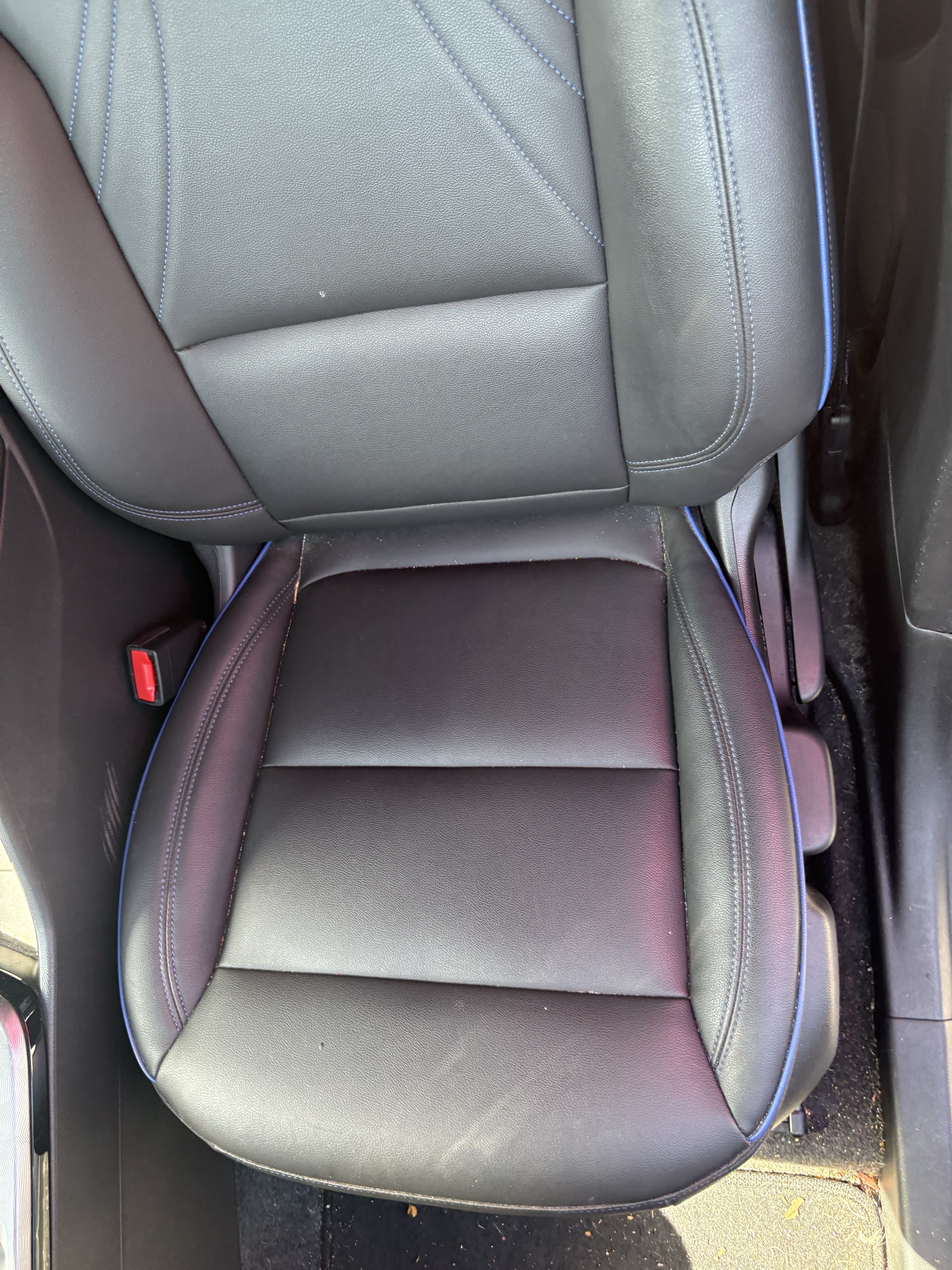 Certified 2024 Buick Envista Sport Touring w/ Advanced Safety Package FWD image 9