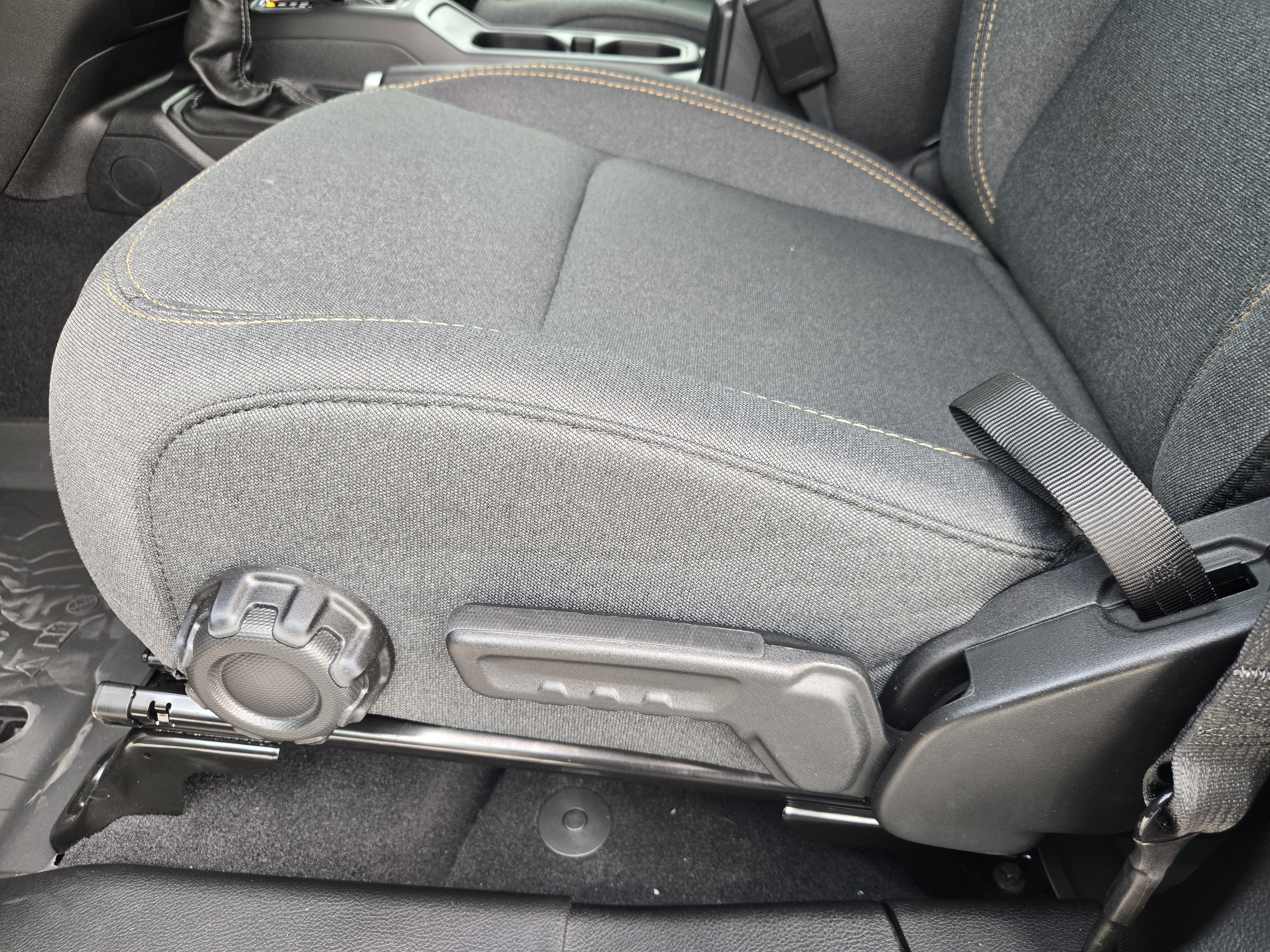 New 2025 Jeep Wrangler Sport S AWD/4WD image 18