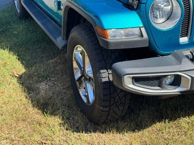 Used 2020 Jeep Wrangler Unlimited Sahara w/ Cold Weather Group AWD/4WD image 11