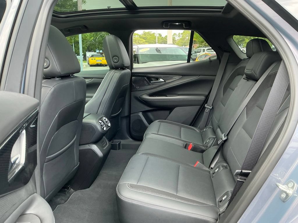 Used 2024 Chevrolet Blazer EV LT AWD/4WD image 34
