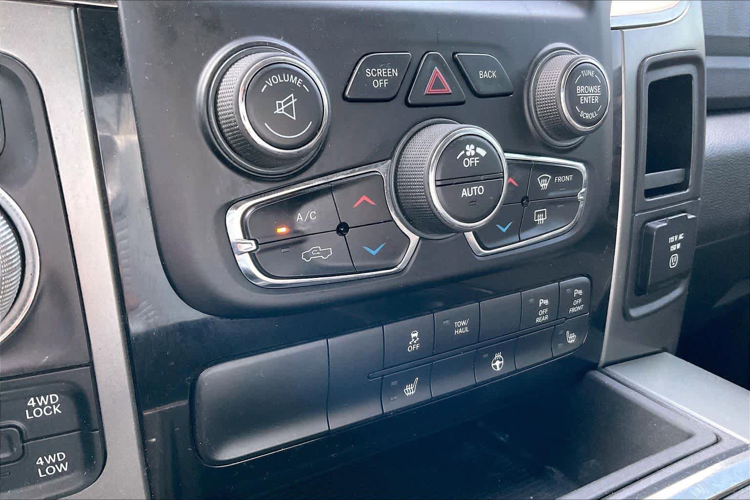 Used 2016 RAM 1500 Sport w/ Black Ram 1500 Sport Group image 31