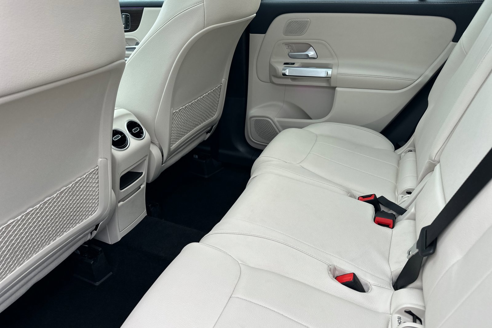 Certified 2025 Mercedes-Benz GLB 250 4MATIC image 12