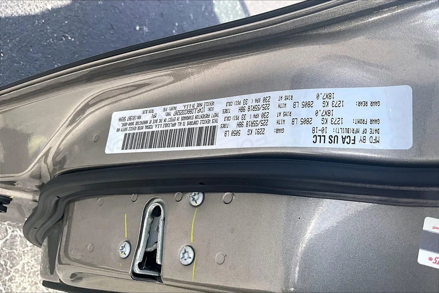 Used 2019 Jeep Cherokee Limited image 34