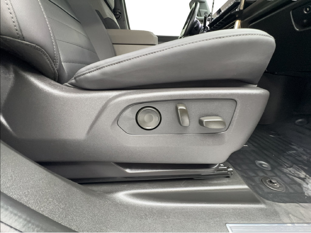 Used 2024 GMC Hummer EV 3X w/ LPO, Illumination Package AWD/4WD image 36