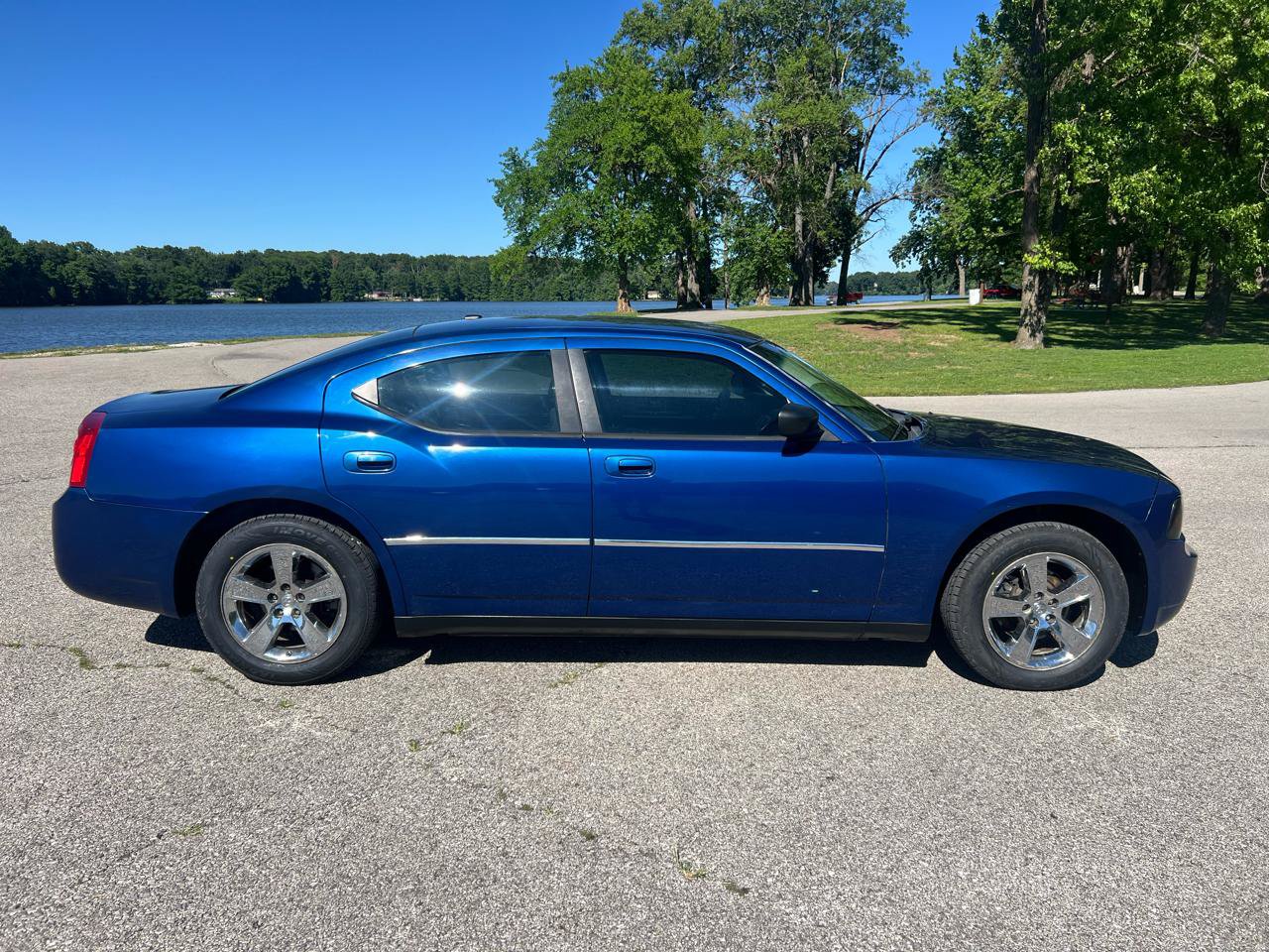 Used 2009 Dodge Charger SXT RWD image 5