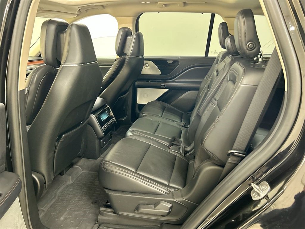 Used 2020 Lincoln Aviator Reserve w/ Equipment Group 202A image 21