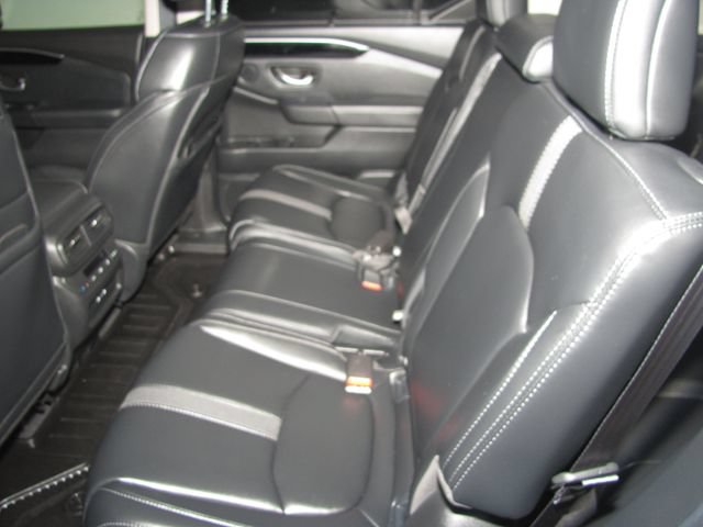 Certified 2025 Honda Pilot EX-L image 11