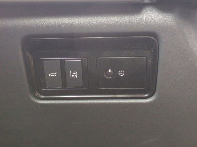 Used 2017 Jaguar F-PACE S image 15