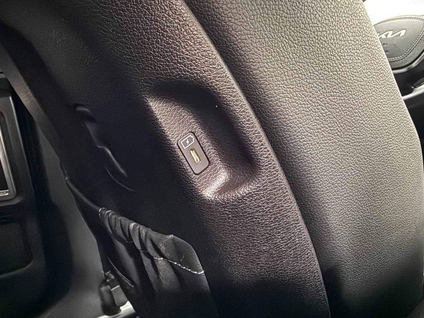 Used 2025 Kia Telluride EX image 42