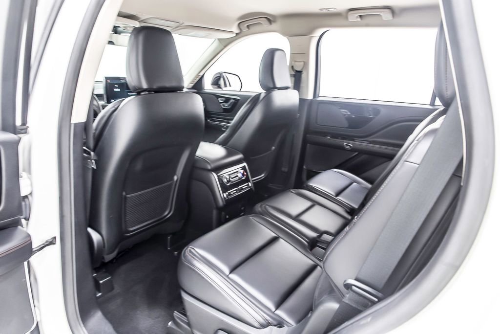 Used 2021 Lincoln Aviator 2WD image 29