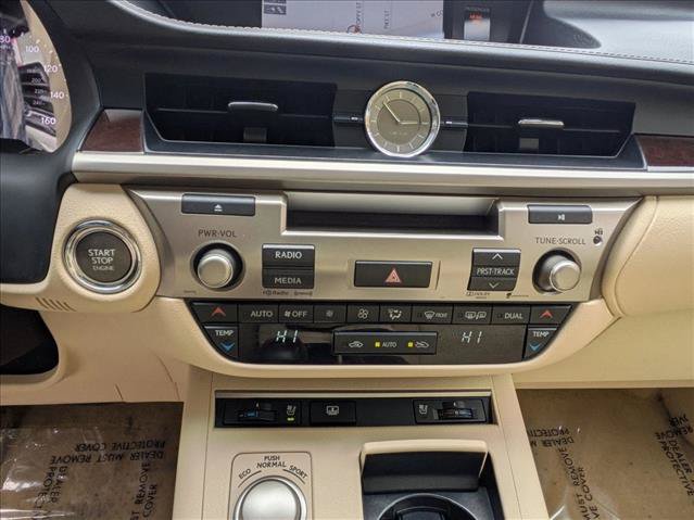 Used 2013 Lexus ES 350 w/ Luxury Pkg FWD image 16