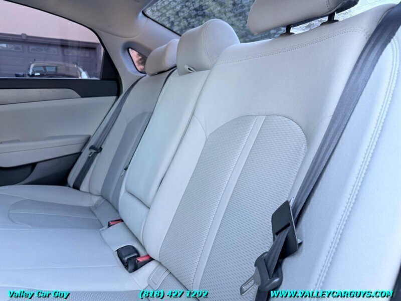Used 2016 Hyundai Sonata SE FWD image 21