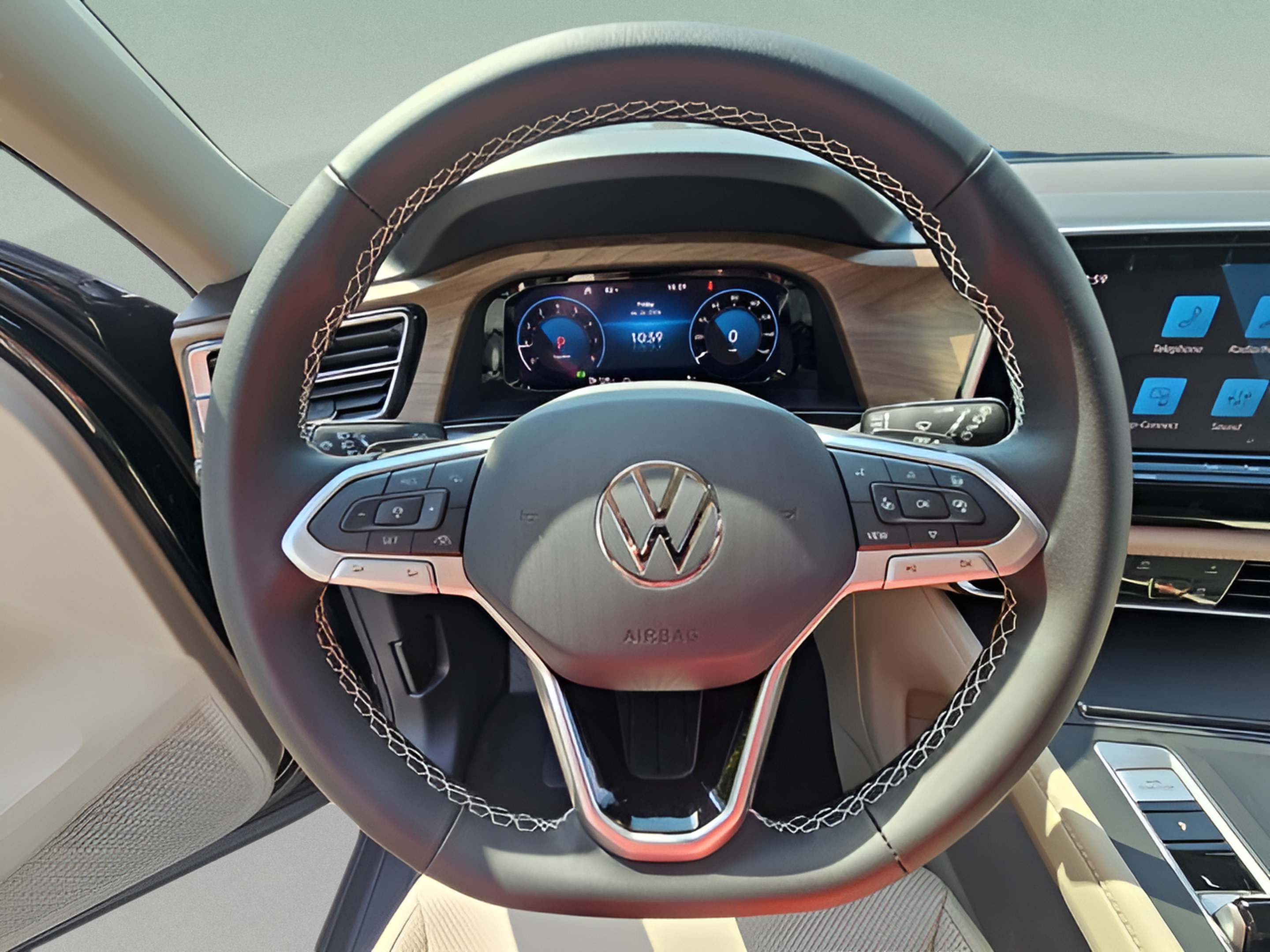 New 2026 Volkswagen Atlas SE FWD image 16
