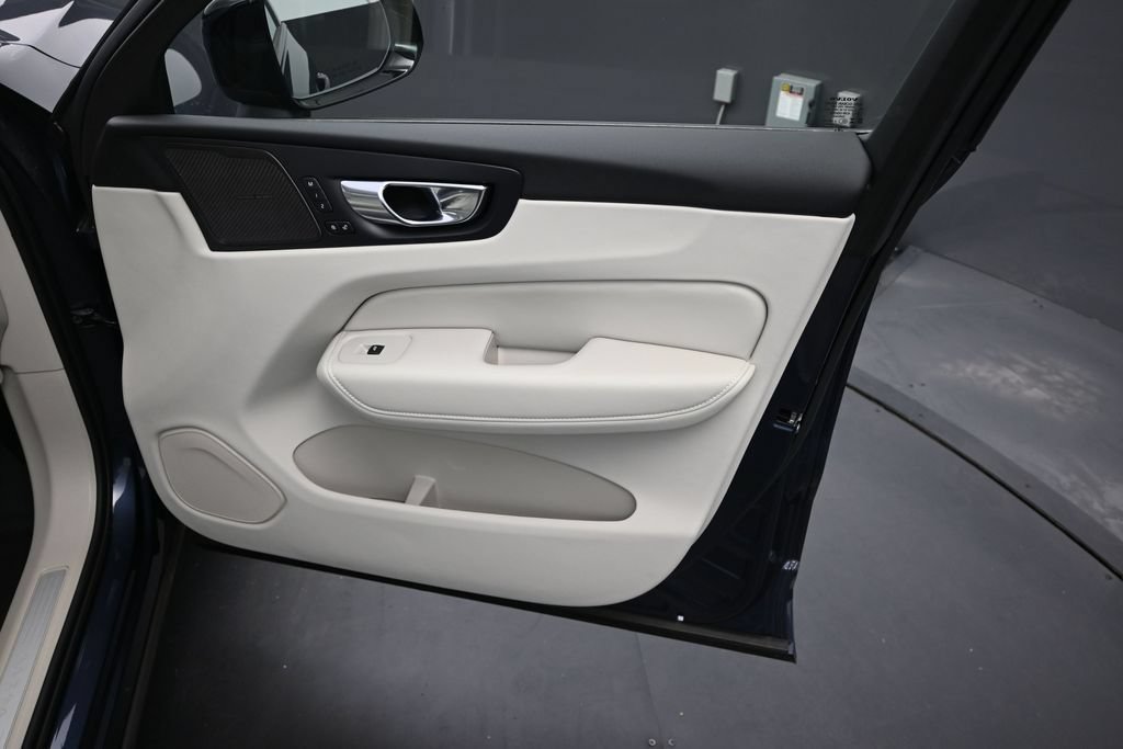 New 2026 Volvo XC60 B5 Ultra w/ Climate Package AWD/4WD image 23