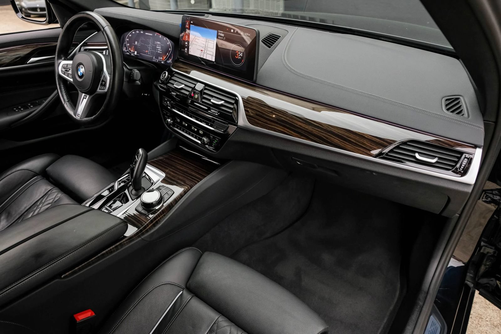 Used 2023 BMW M550i xDrive w/ Executive Package AWD/4WD image 22