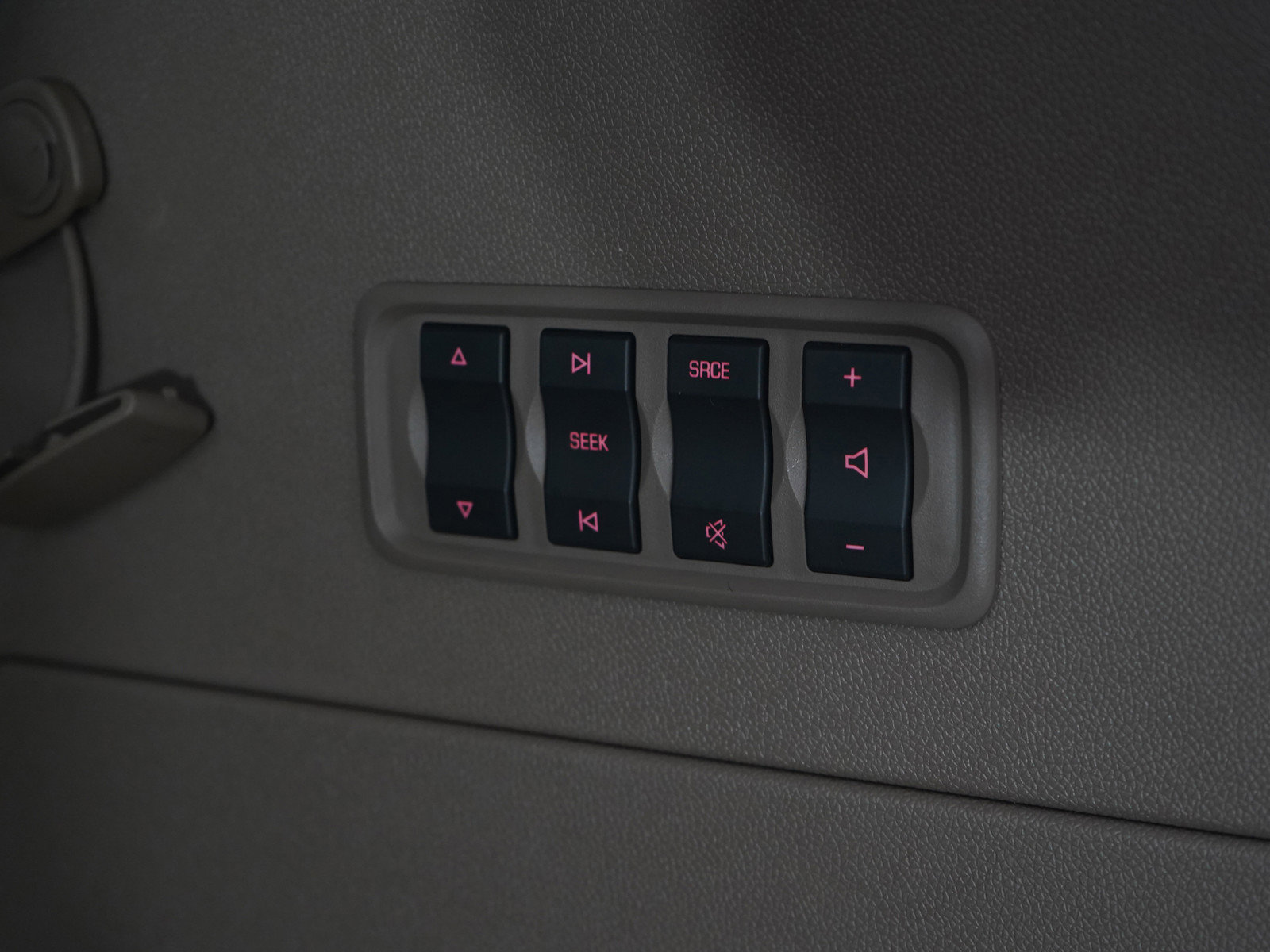 Used 2015 GMC Acadia Denali image 16