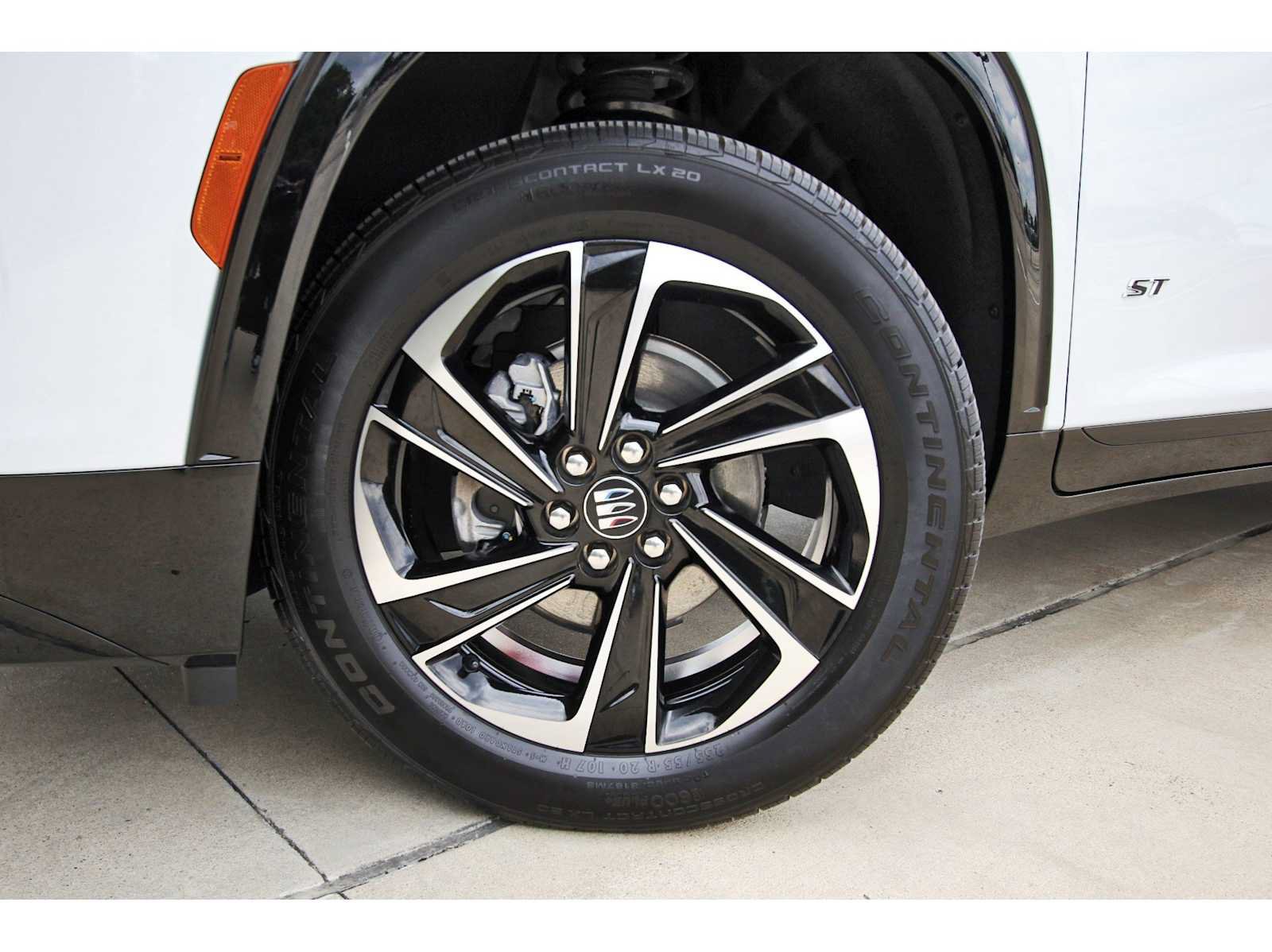 Used 2026 Buick Enclave Sport Touring w/ Power Package FWD image 29