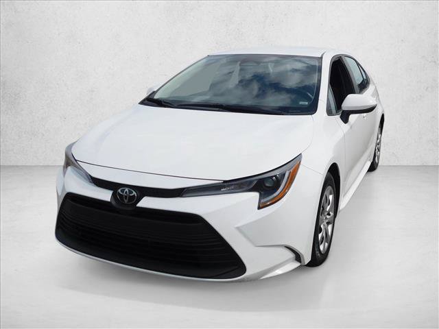 Used 2025 Toyota Corolla LE FWD image 2