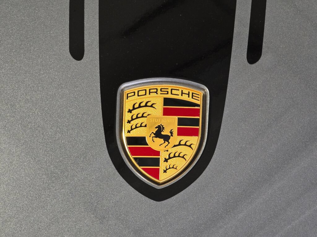 Certified 2025 Porsche 718 Cayman RWD image 30