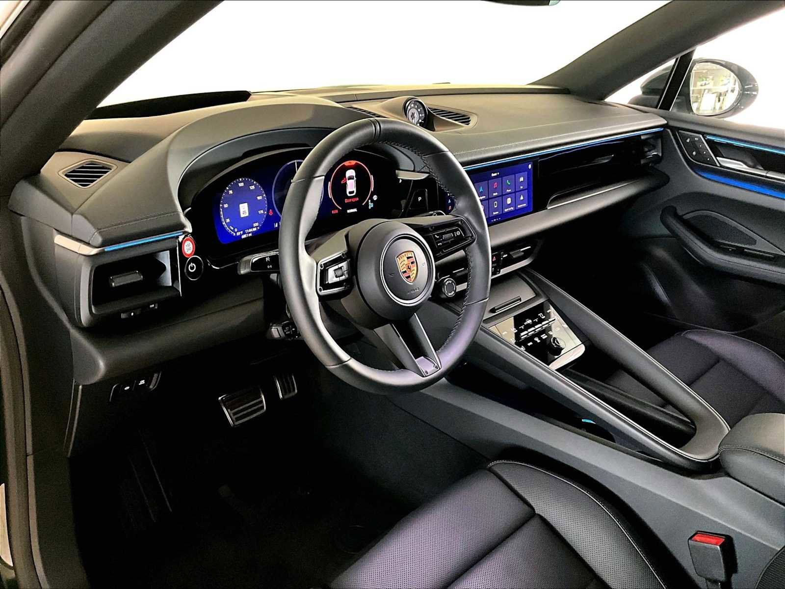 Used 2025 Porsche Macan 4S Electric image 7