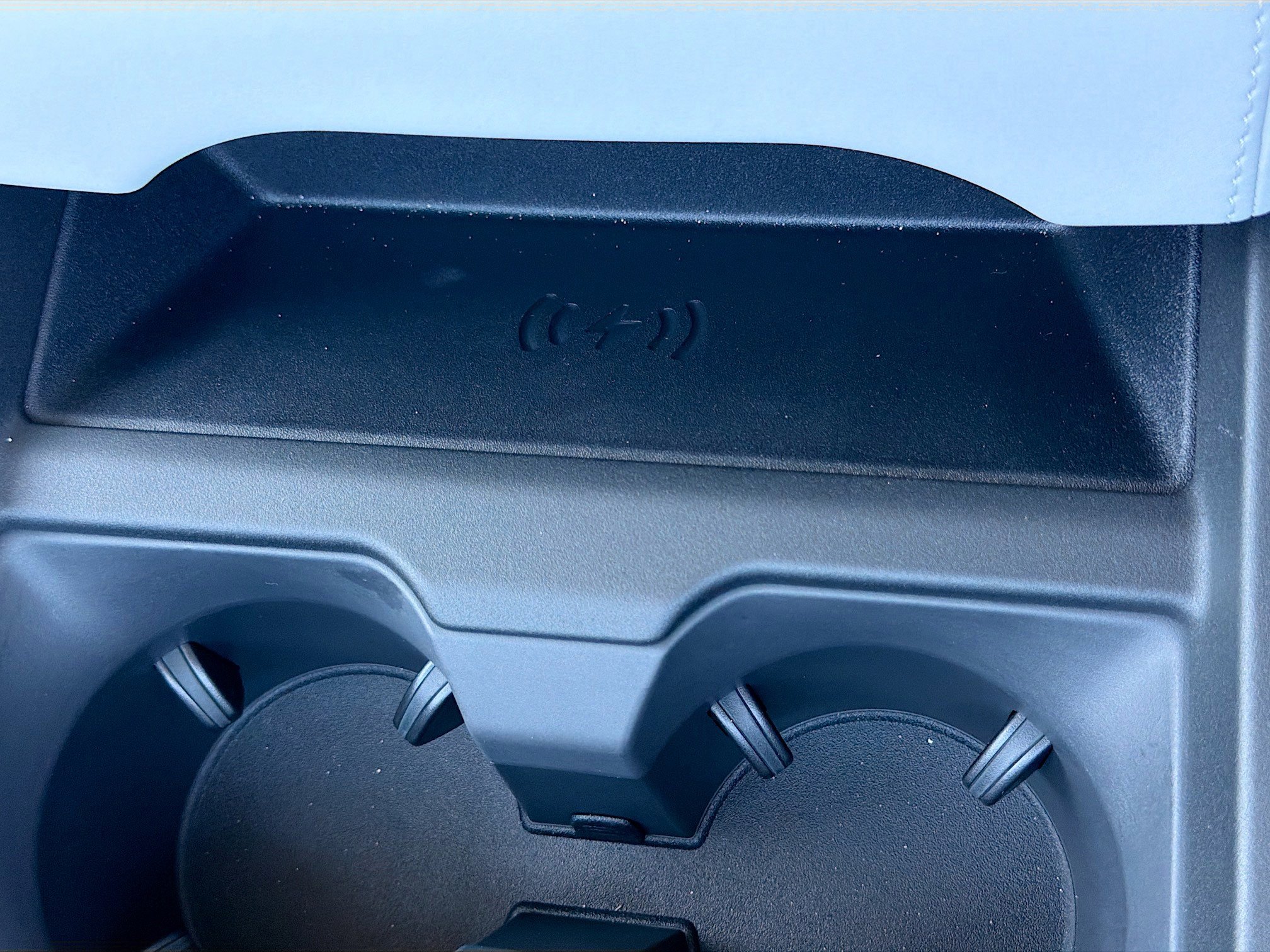 New 2026 Land Rover Defender 110 OCTA image 31