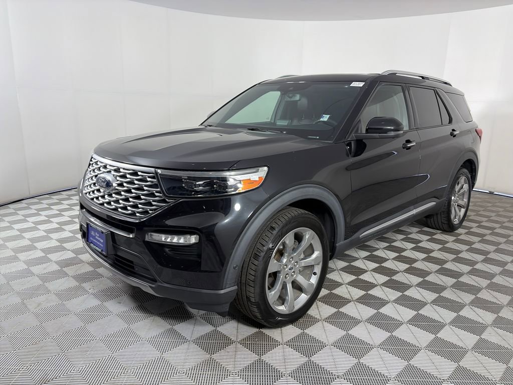 Certified 2020 Ford Explorer Platinum w/ Premium Technology Package AWD/4WD image 3
