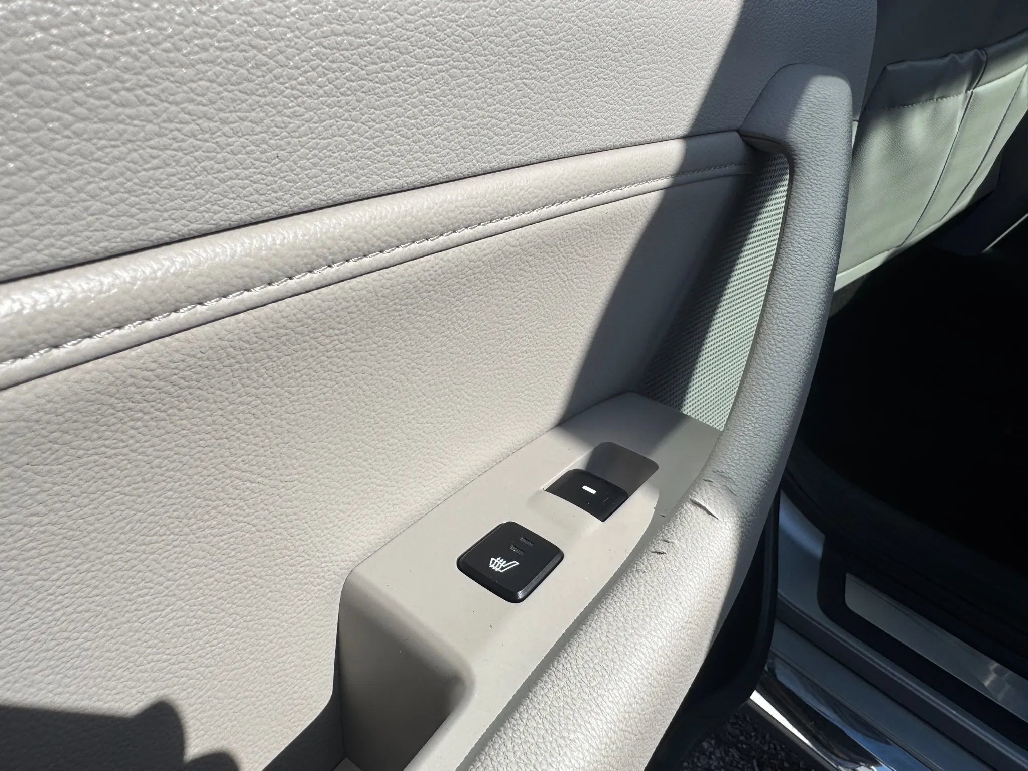 Used 2017 Hyundai Sonata Limited w/ Ultimate Package 04 image 24