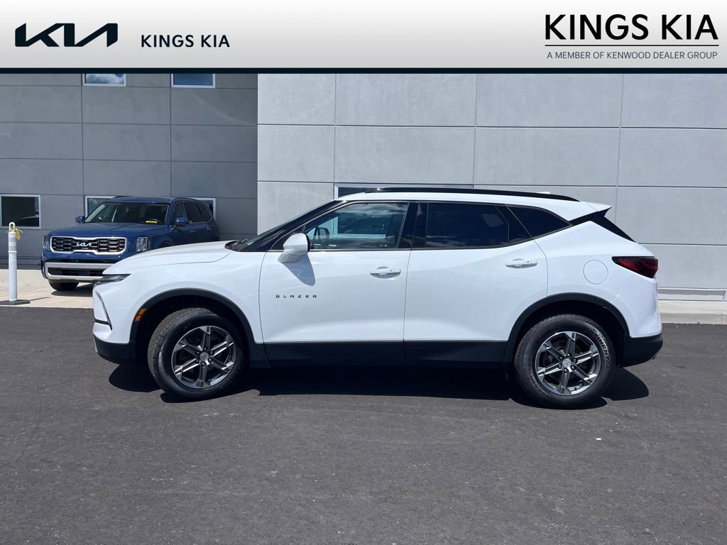 Used 2024 Chevrolet Blazer LT w/ Convenience Package FWD image 1