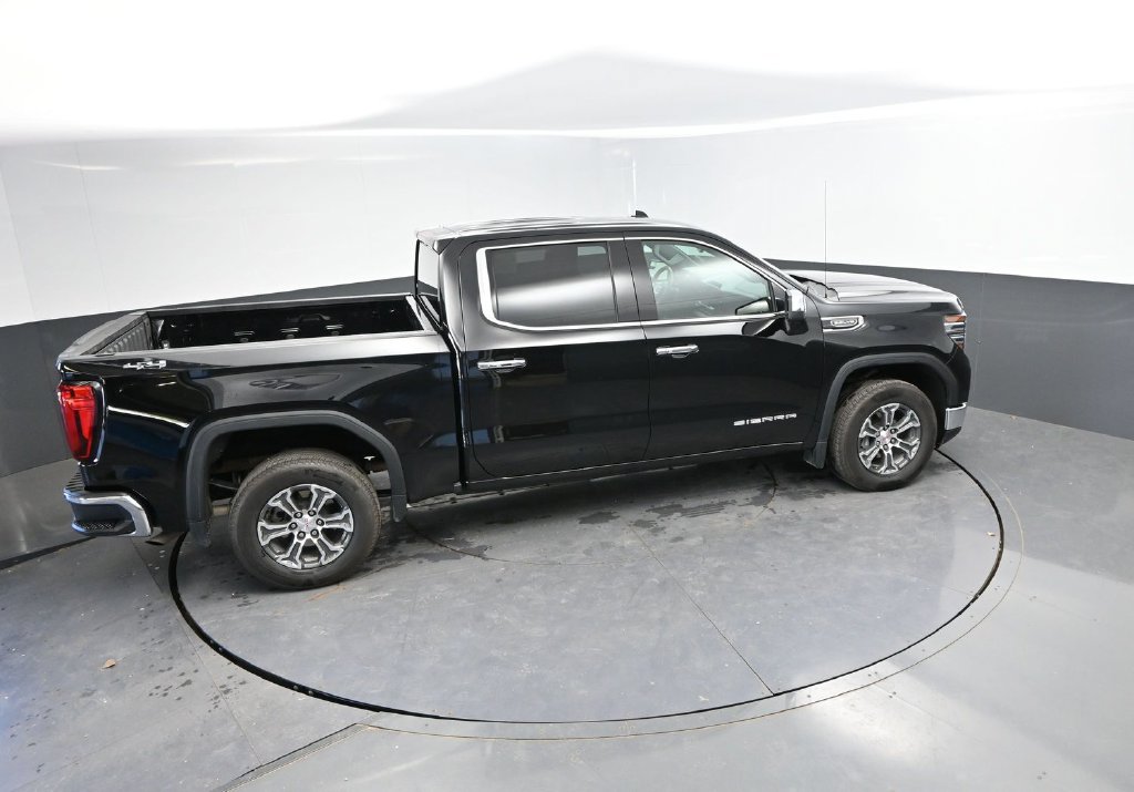 Used 2026 GMC Sierra 1500 SLT AWD/4WD image 32