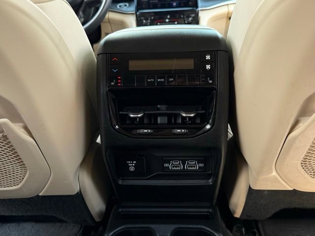 Used 2021 Jeep Grand Cherokee L Limited AWD/4WD image 38