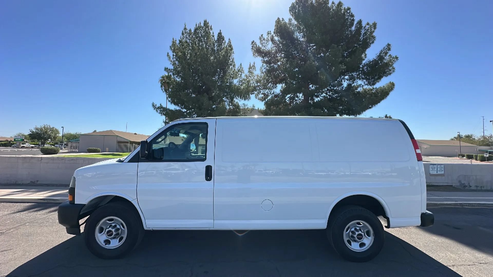 Used 2020 GMC Savana 2500 w/ Driver Convenience Package RWD image 1