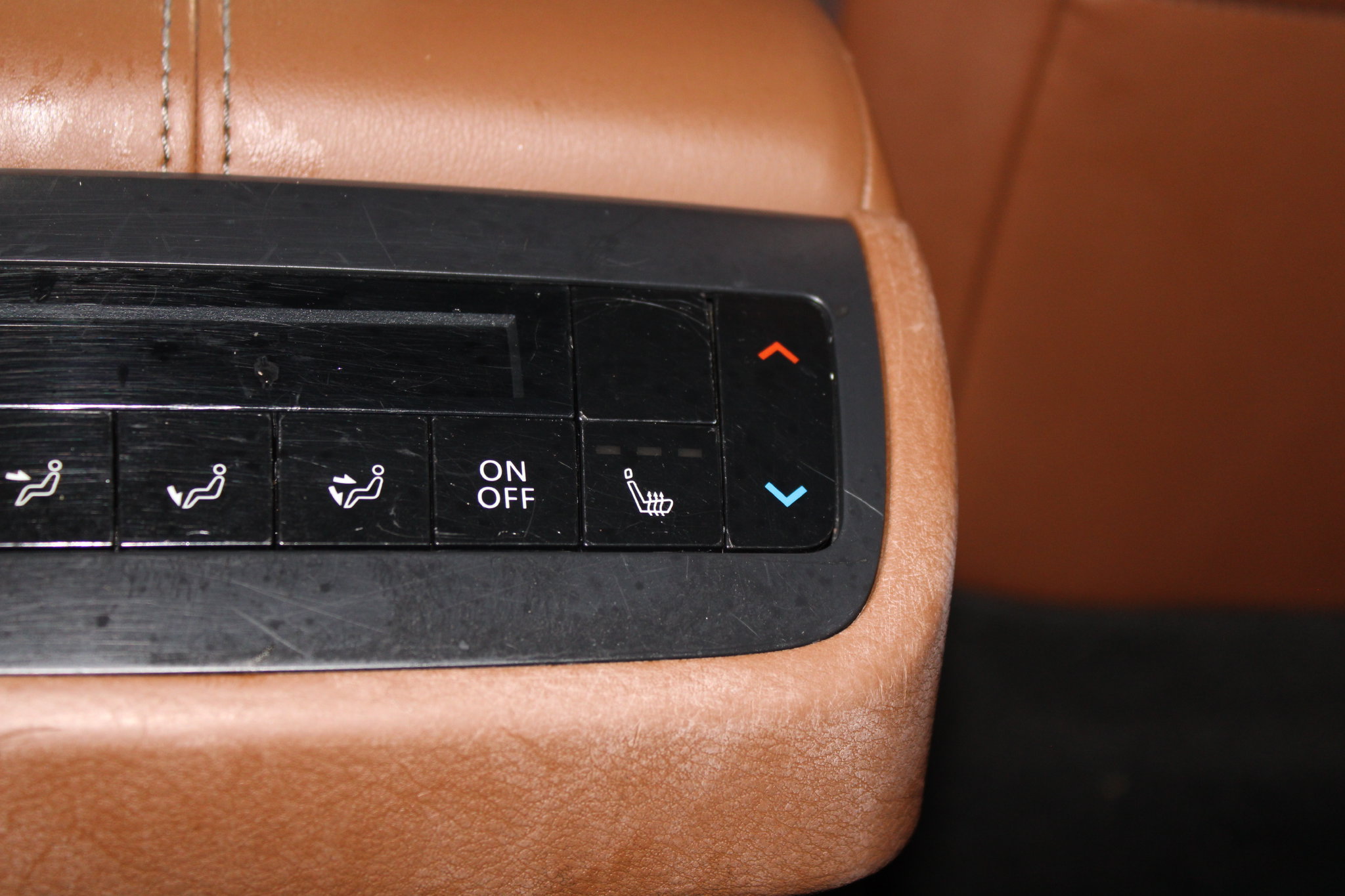 Used 2023 Nissan Pathfinder Platinum w/ Cargo Package AWD/4WD image 19