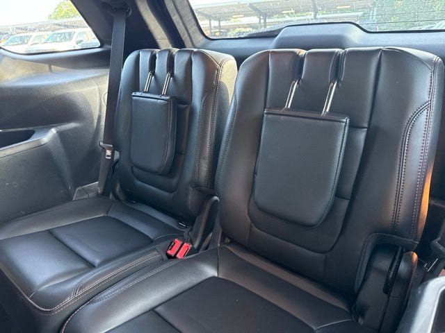 Used 2018 Ford Explorer Sport w/ Ford Safe & Smart Package AWD/4WD image 11
