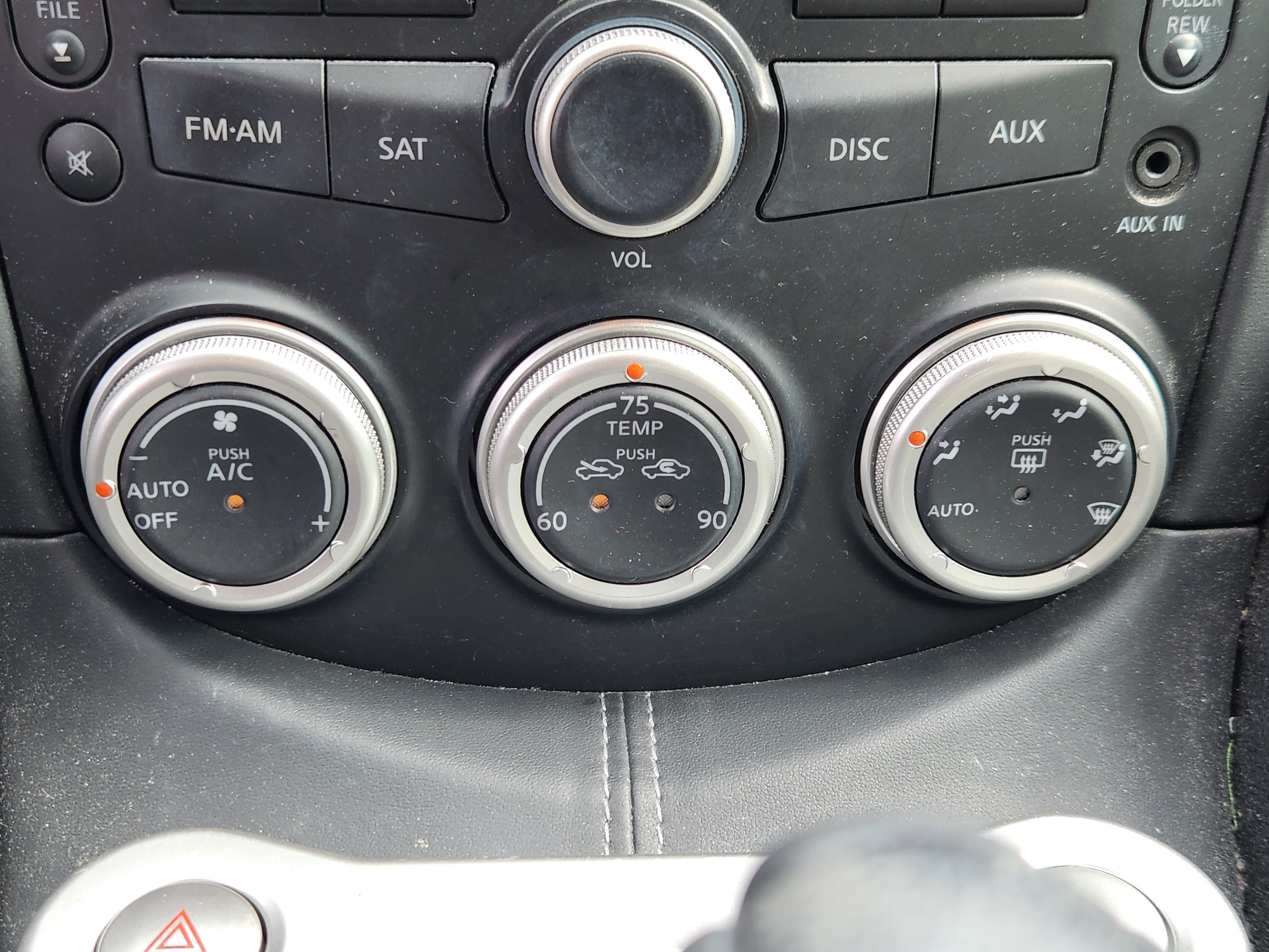 Used 2009 Nissan 370Z Touring w/ Sport Pkg RWD image 18