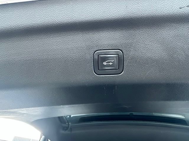 Used 2025 Chevrolet Tahoe LT AWD/4WD image 34
