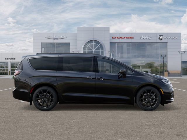 New 2026 Chrysler Pacifica Limited w/ S Appearance Package image 21