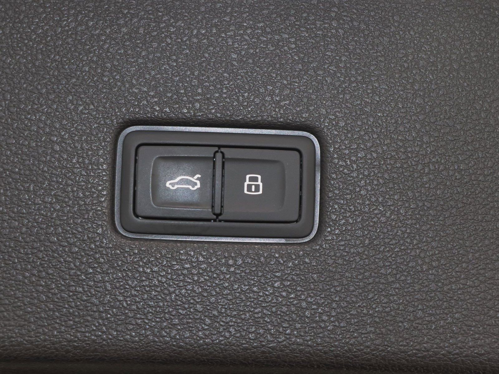 Used 2022 Audi RS Q8 image 49