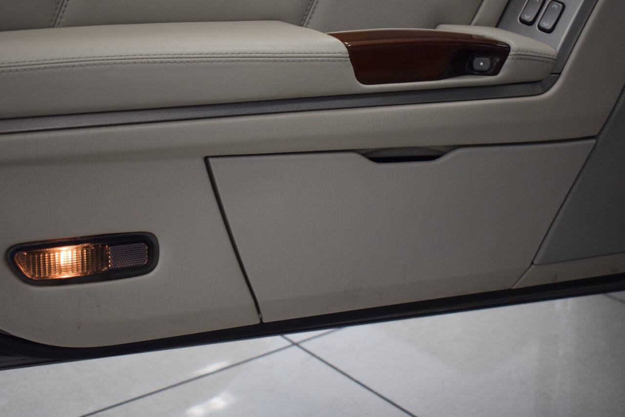 Used 2005 Cadillac XLR RWD image 54