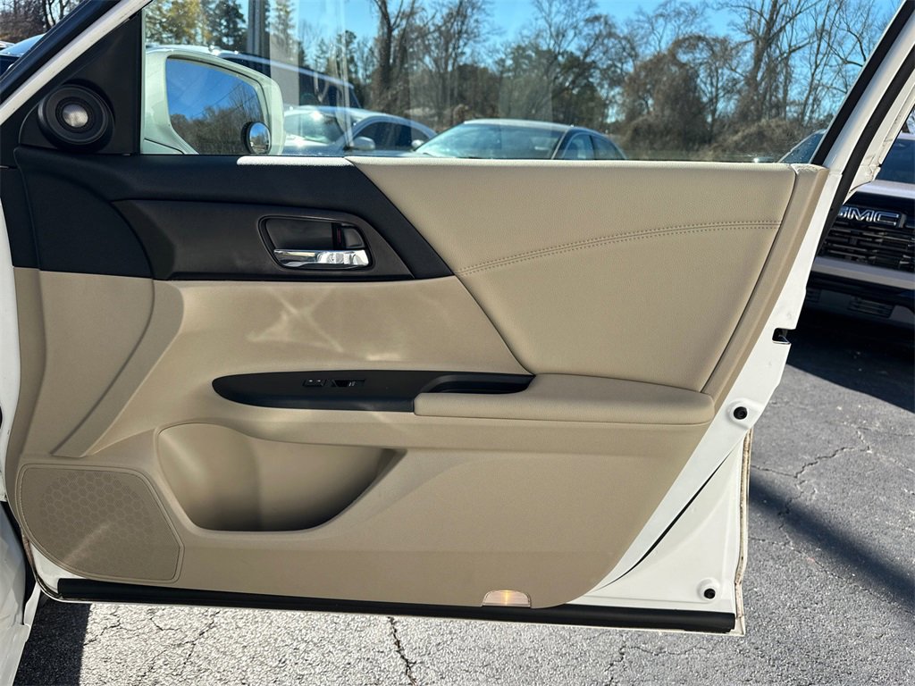 Used 2015 Honda Accord EX-L image 15