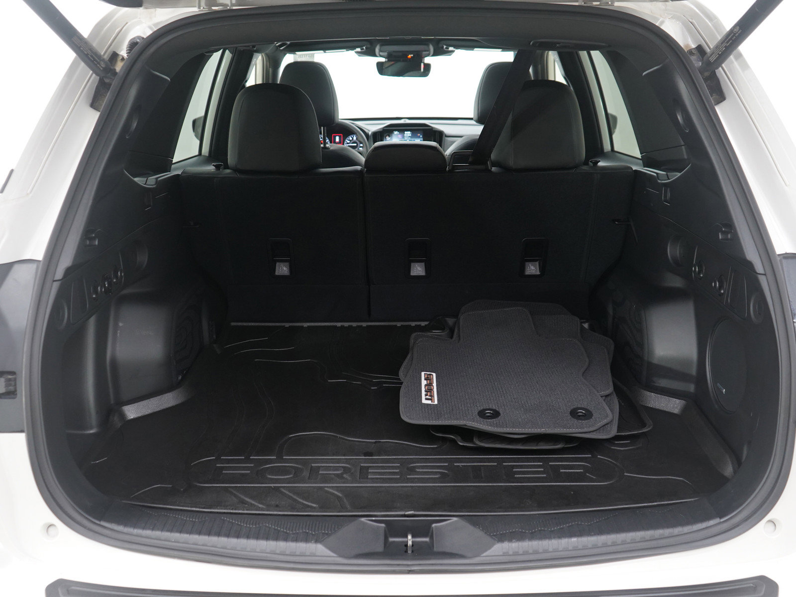 Used 2025 Subaru Forester Sport image 18